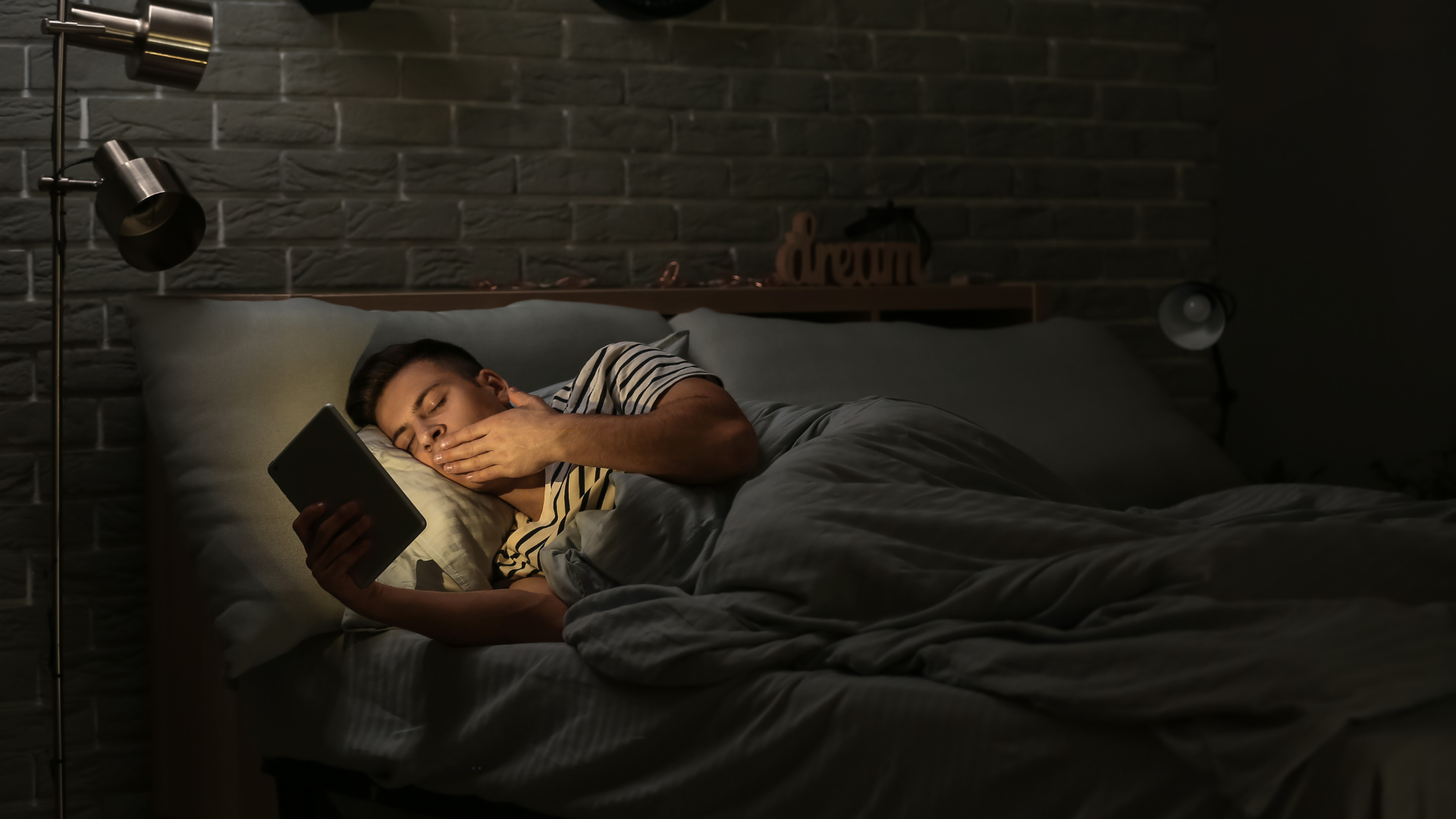 How Many Deep Sleep Gummies Should I Take? Dosage Guide